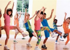 Nens practicant aerobic | Recurso educativo 680286